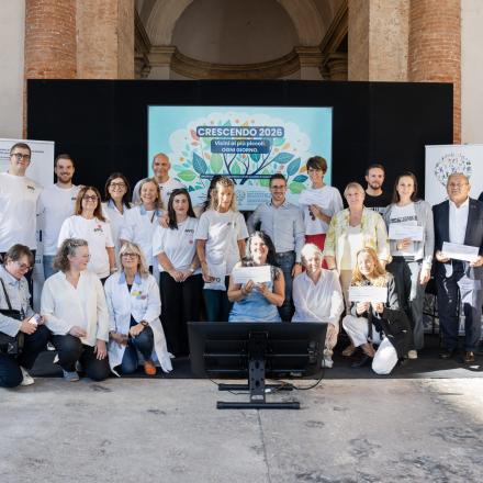 Foto di gruppo durante la Cerimonia di premiazione dei progetti vincitori il 27 Settembre 2026 presso la Loggia del Capitaniato, Piazza dei Signori a Vicenza